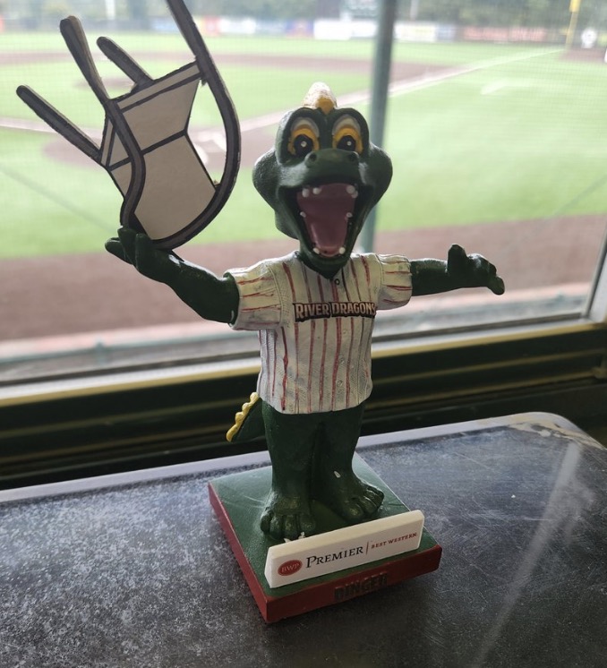 Dinger bobblehead