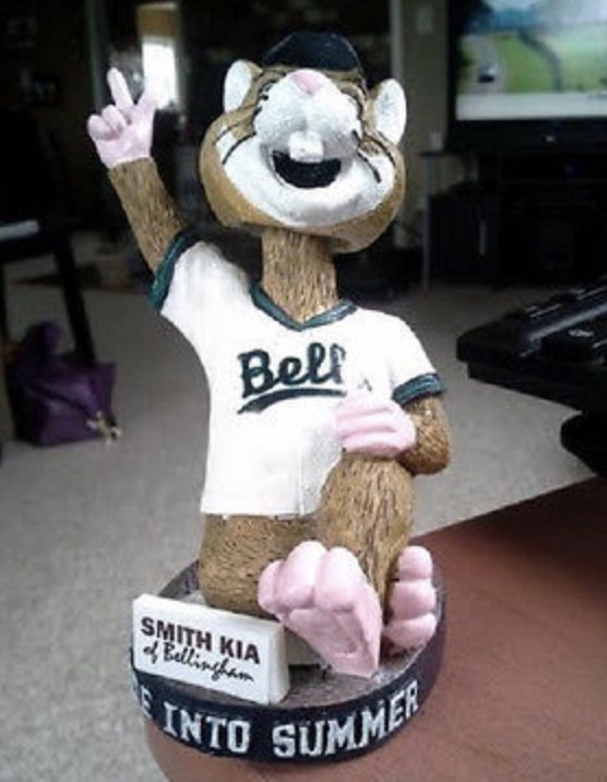 Dinger bobblehead