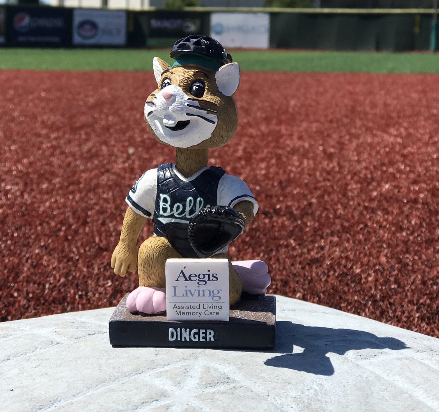 Dinger bobblehead