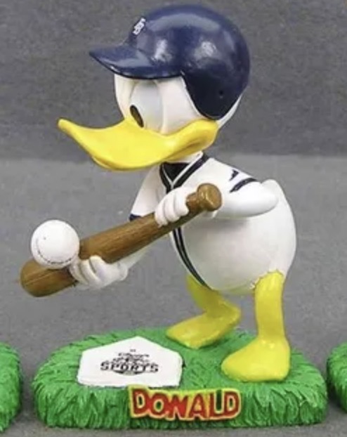 Donald Duck bobblehead