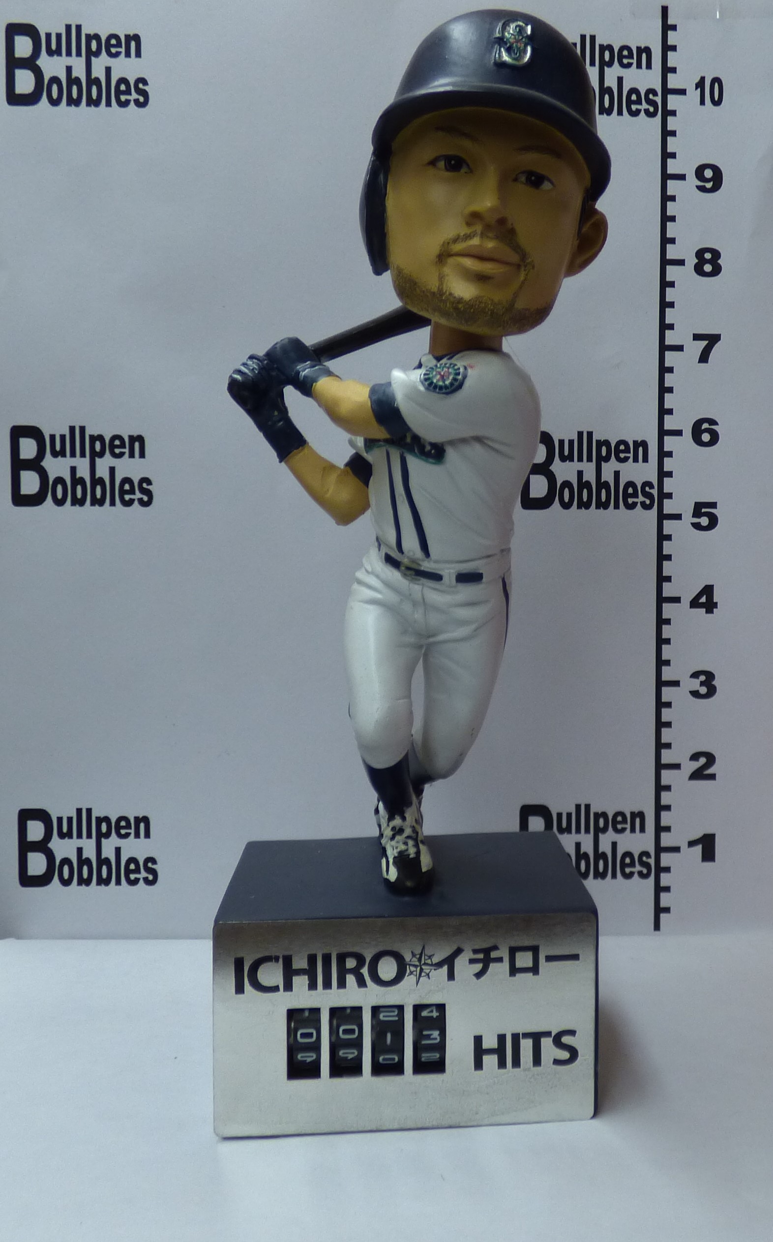 Ichiro Suzuki bobblehead