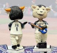 JR bobblehead