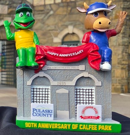 Mascots bobblehead
