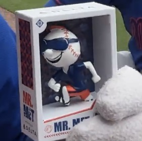 Mr. Met bobblehead