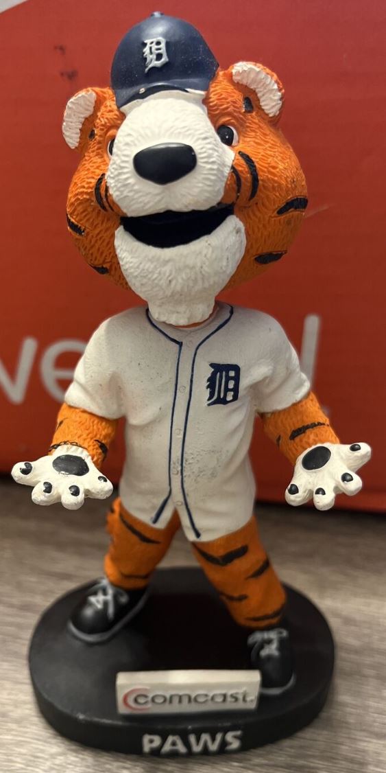 Paws bobblehead