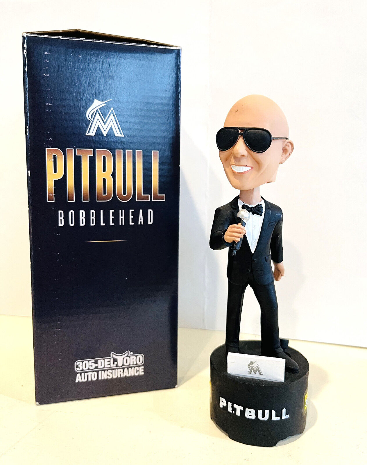 Pitbull bobblehead