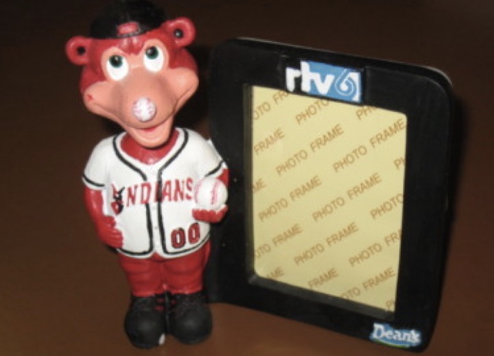 Rowdie (Picture Frame) bobblehead