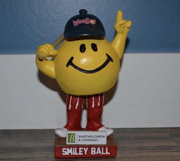 Smiley Ball bobblehead